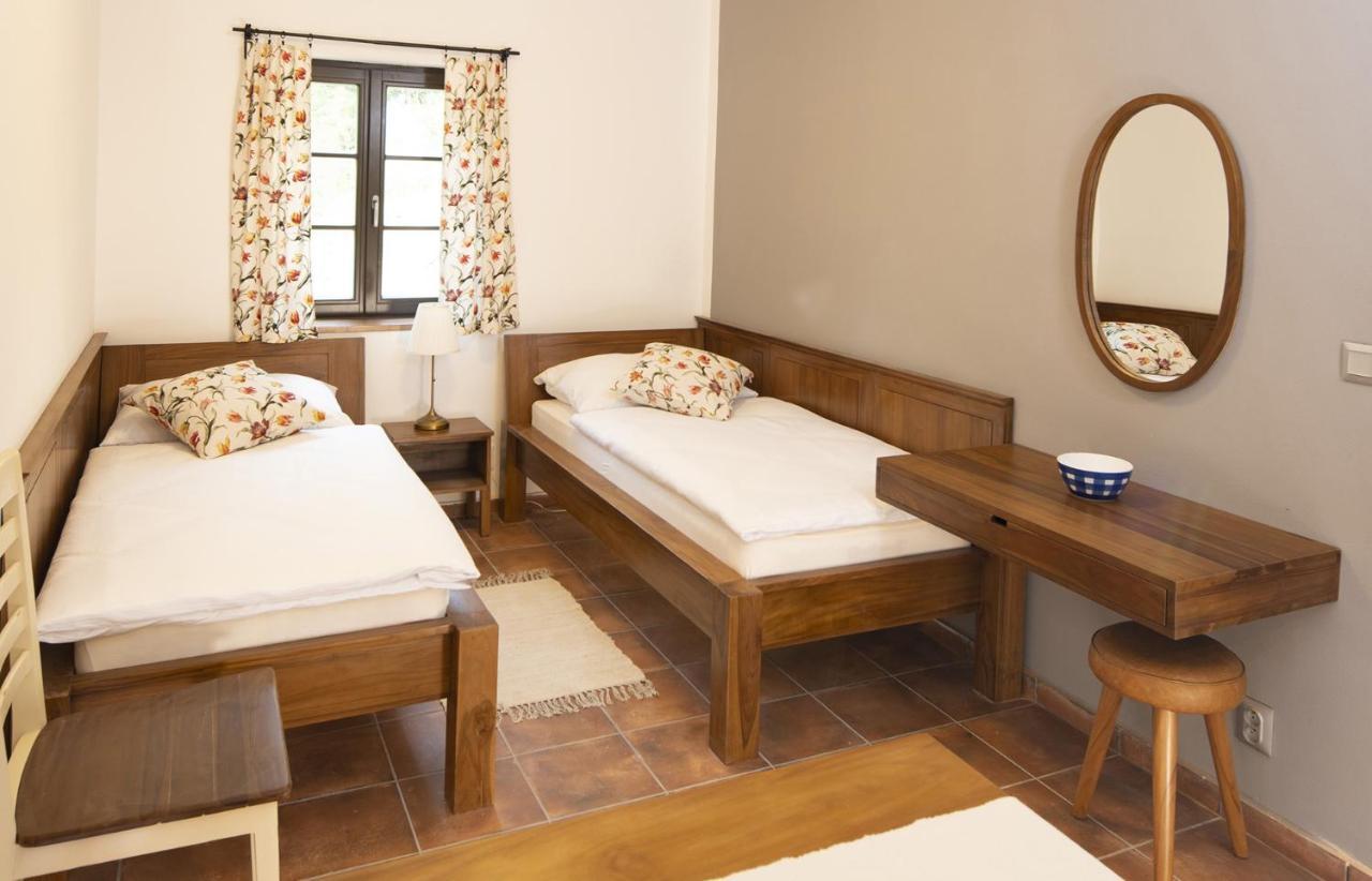 Hotel Dvur Liskovy Vrch Strazny Zewnętrze zdjęcie
