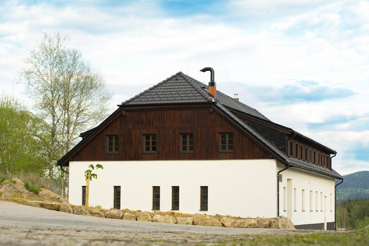 Hotel Dvur Liskovy Vrch Strazny Zewnętrze zdjęcie