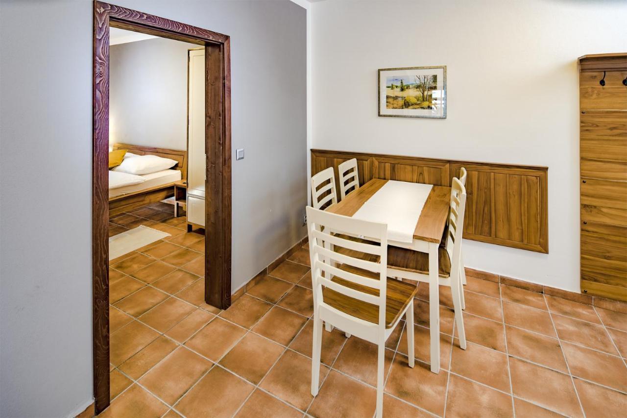 Hotel Dvur Liskovy Vrch Strazny Zewnętrze zdjęcie